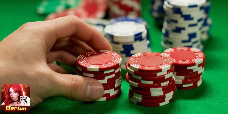 Cược và tố bet in Poker