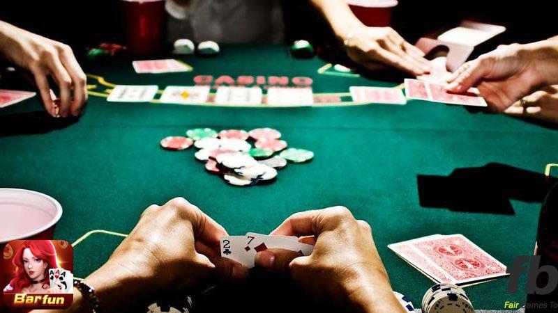 Poker Poker hoạt động chuyên nghiệp và quy mô